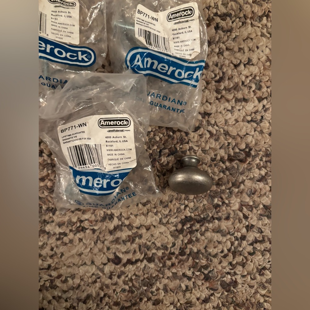Set of 4 nickel knobs - Picture 2 of 3